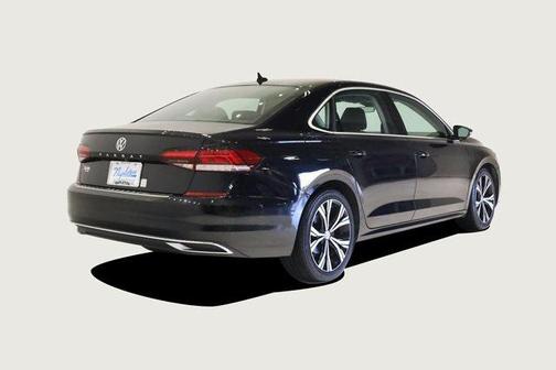 2022 Volkswagen Passat 2.0T SE