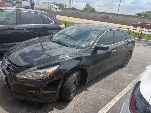 Super Black Clearcoat 2018 Nissan Altima 2.5 SR