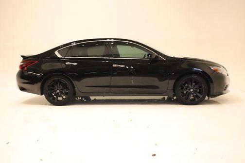 Super Black Clearcoat 2018 Nissan Altima 2.5 SR