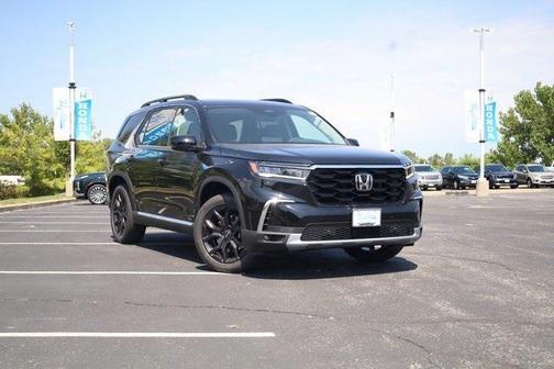 2025 Honda Pilot Touring 8-Passenger