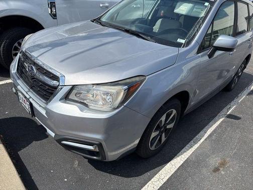 Ice Silver Metallic 2017 Subaru Forester 2.5i Premium