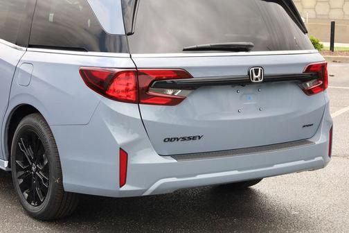 Sonic Gray Pearl 2026 Honda Odyssey Sport-L