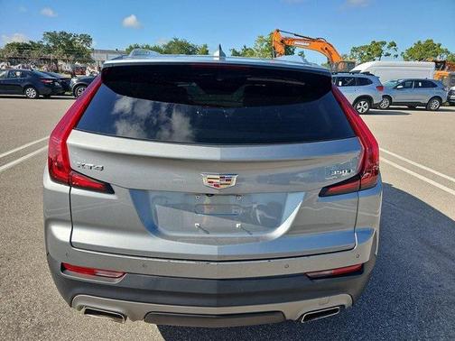 2023 Cadillac XT4 Premium Luxury