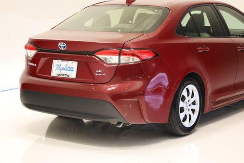 Pearl 2025 Toyota Corolla Hybrid LE