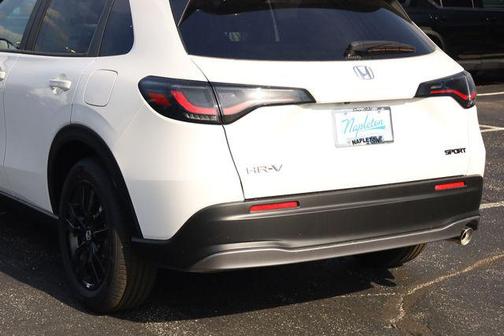 Platinum White Pearl 2027 Honda HR-V Sport