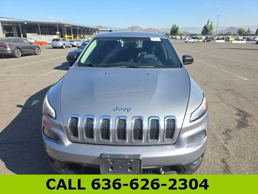 2016 Jeep Cherokee Sport