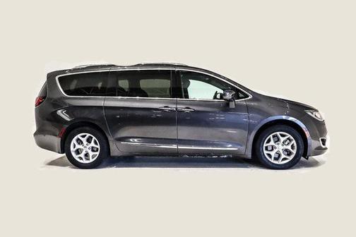 2020 Chrysler Pacifica Touring-L Plus