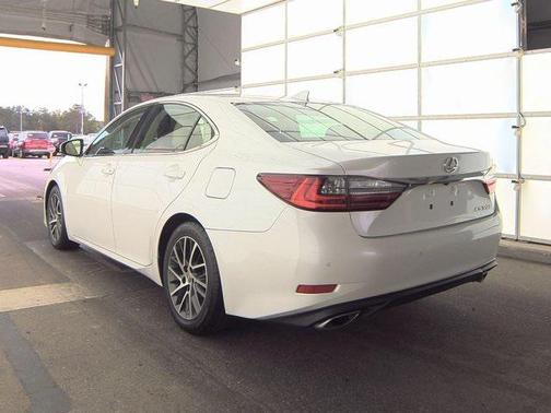 2017 Lexus ES 350 Base
