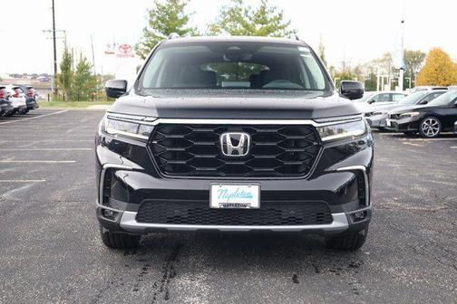 2025 Honda Pilot Touring 8-Passenger