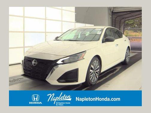 Glacier White 2025 Nissan Altima 2.5 SV