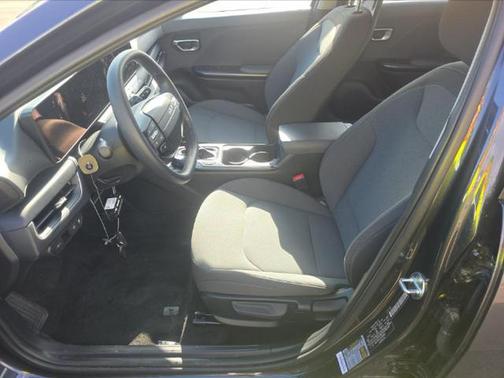 Interstellar Gray 2025 Kia K4 LXS