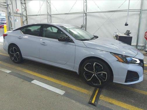 Gray Sky Pearl 2025 Nissan Altima SR AWD