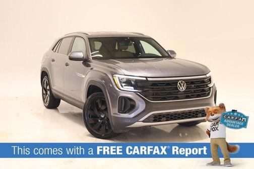 Platinum Gray Metallic 2024 Volkswagen Atlas Cross Sport 2.0T SE w/Technology