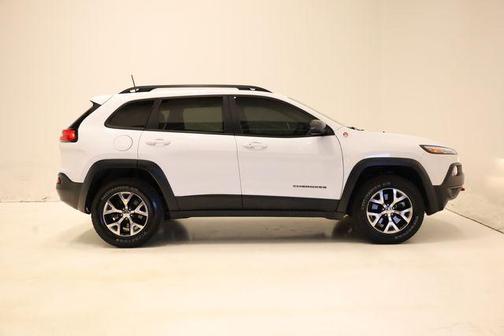 Bright White Clearcoat 2016 Jeep Cherokee Trailhawk