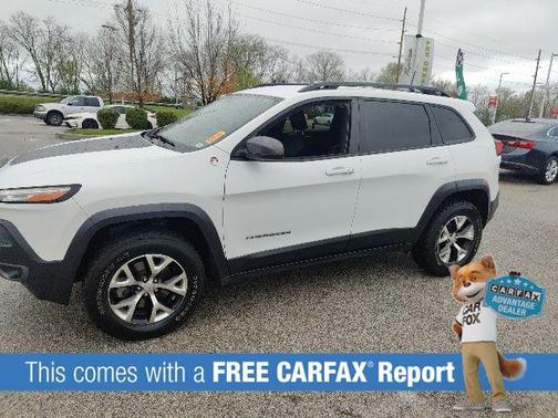 Bright White Clearcoat 2016 Jeep Cherokee Trailhawk
