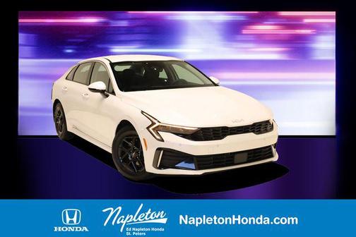 Snow White Pearl 2025 Kia K5 LXS