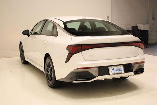 Snow White Pearl 2025 Kia K5 LXS