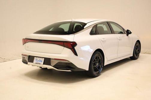 Snow White Pearl 2025 Kia K5 LXS