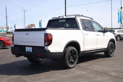 2025 Honda Ridgeline Black
