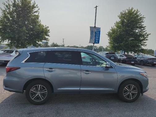 2018 INFINITI QX60 Base