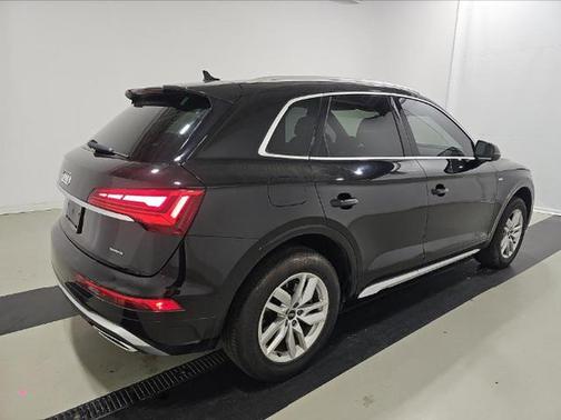 Black Metallic 2022 Audi Q5 45 S line Premium