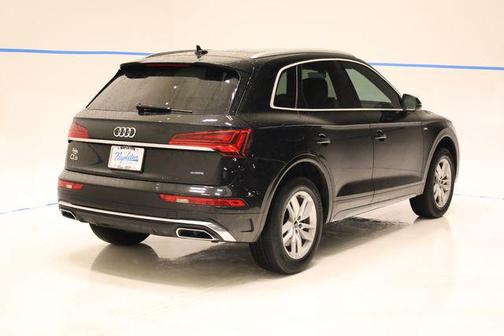 Black Metallic 2022 Audi Q5 45 S line Premium