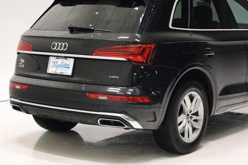 Black Metallic 2022 Audi Q5 45 S line Premium