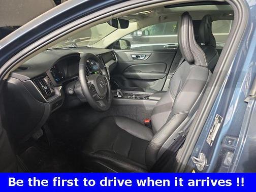 2025 Volvo S60 B5 Core