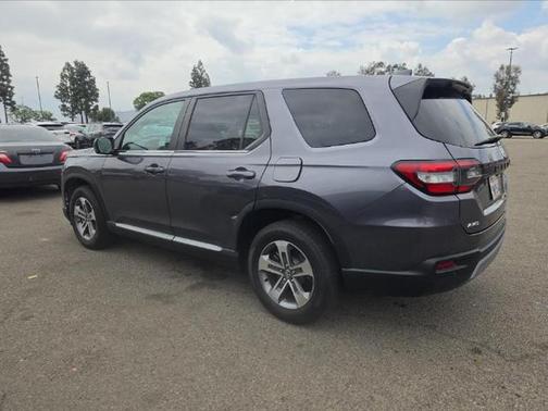 Modern Steel Metallic 2025 Honda Pilot EX-L