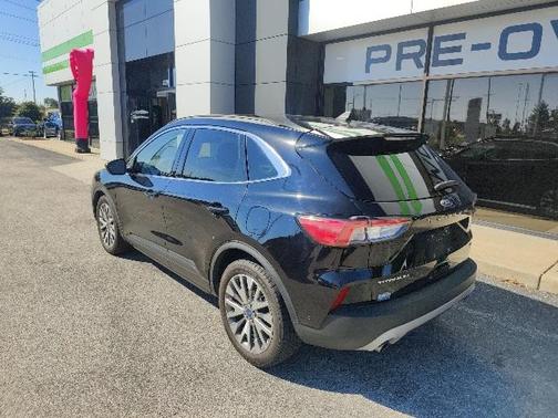 2021 Ford Escape Titanium