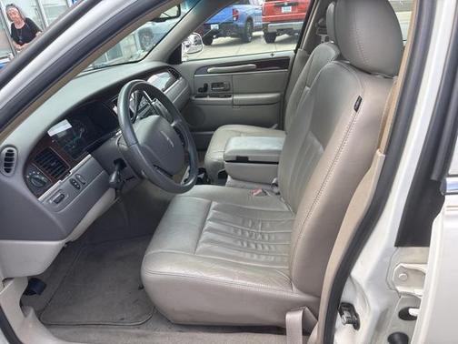 2007 Lincoln Town Car Signature