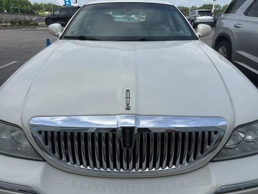 2007 Lincoln Town Car Signature