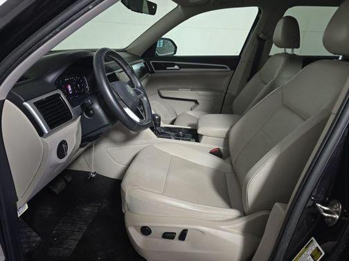 2022 Volkswagen Atlas 3.6L SE w/Technology