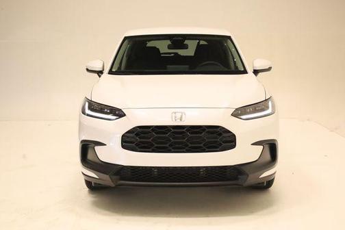 Platinum White Pearl 2026 Honda HR-V LX