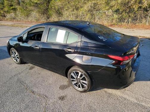 Super Black Metallic 2024 Nissan Versa 1.6 S