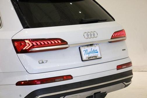 2022 Audi Q7 55 Premium Plus