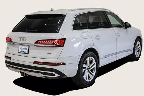 2022 Audi Q7 55 Premium Plus