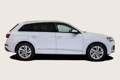 2022 Audi Q7 55 Premium Plus