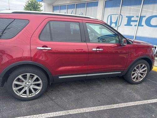 Ruby Red Metallic 2017 Ford Explorer Limited