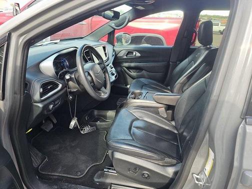 2022 Chrysler Pacifica Hybrid Touring L