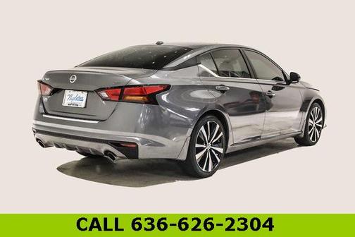 2022 Nissan Altima SR FWD