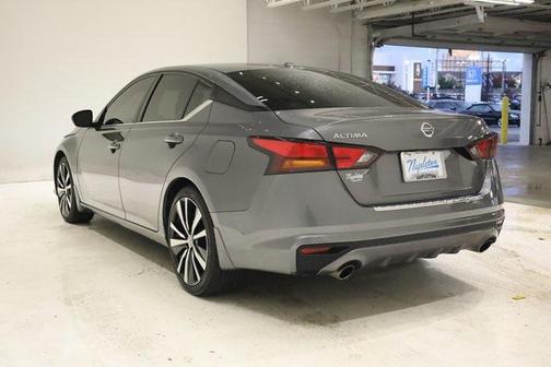 2022 Nissan Altima SR FWD