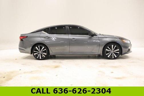 2022 Nissan Altima SR FWD