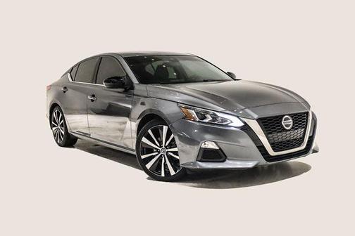 2022 Nissan Altima SR FWD