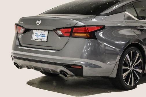 2022 Nissan Altima SR FWD