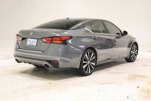 2022 Nissan Altima SR FWD