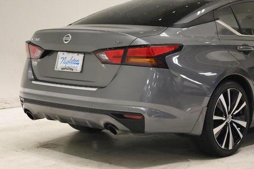 2022 Nissan Altima SR FWD