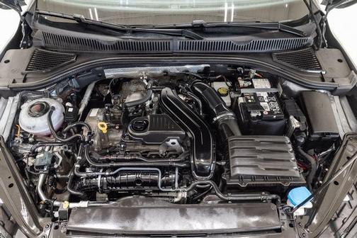 Platinum Gray Metallic 2025 Volkswagen Jetta 1.5T SE