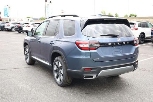 Smoke Blue Pearl 2026 Honda Pilot Touring 8-Passenger