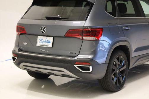 Platinum Gray Metallic 2023 Volkswagen Taos 1.5T SE